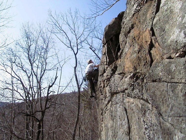 14apr01_will__toproping_headstone