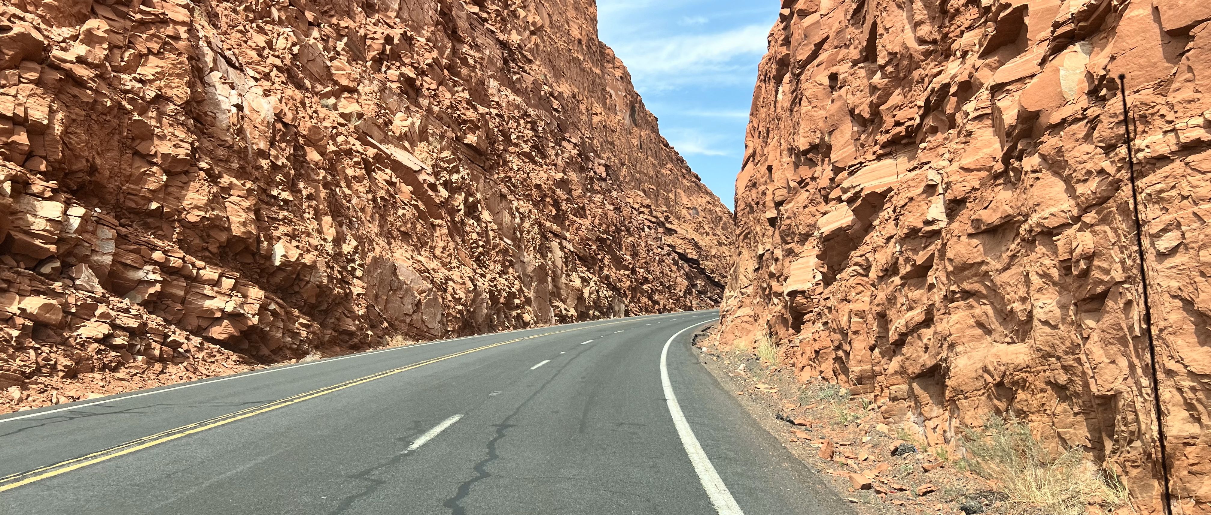 Highway to Lake Powell
